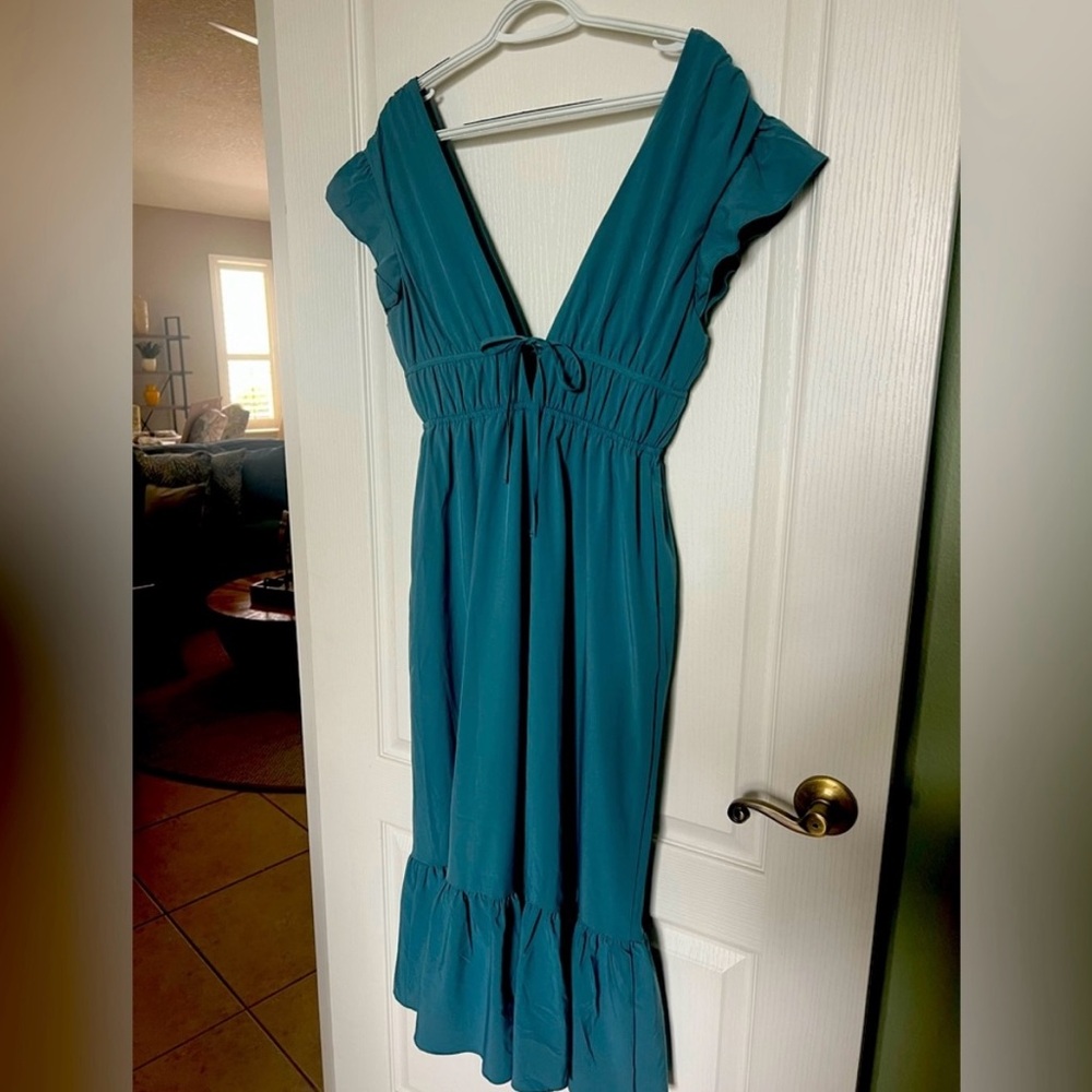 HALARA Breezeful Midi Dress | Size Small